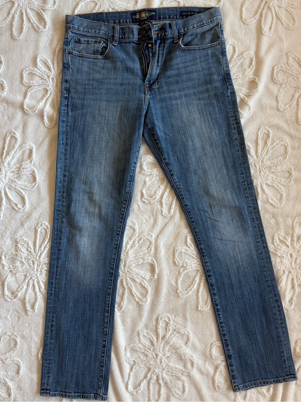Lucky Brand Mens’ Athletic Fit Jeans - Medium Blue Wash